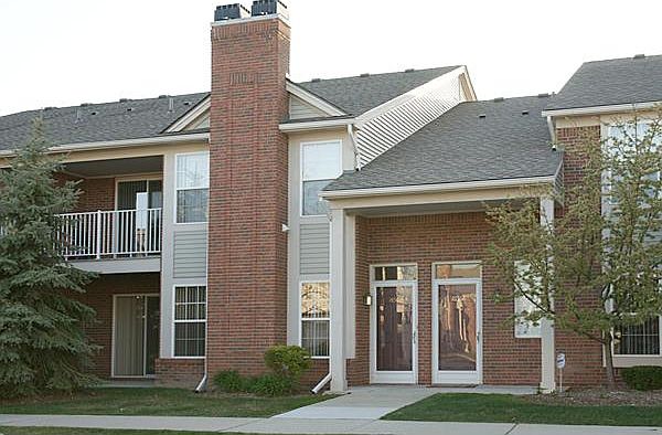 1st image of 16566 Covington Dr