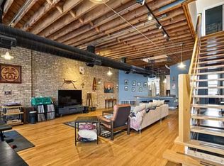 2009 W Grand Ave #2, Chicago, IL 60612