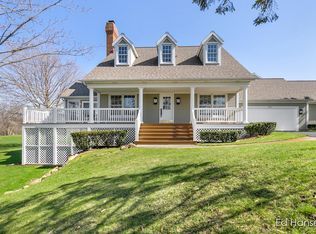 8116 Weatherwax Dr, Jenison, MI 49428