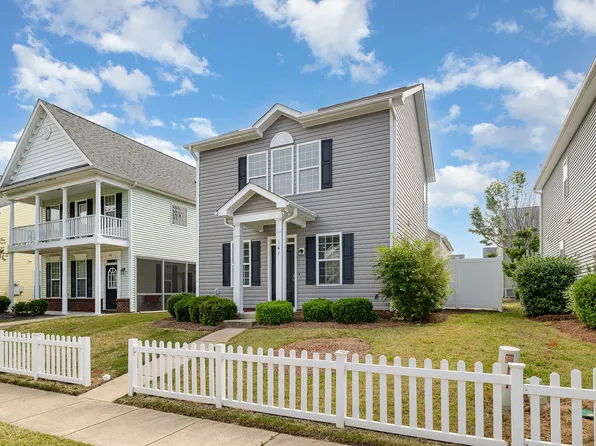 141 Shad Boat Ln, Clayton, NC 27520