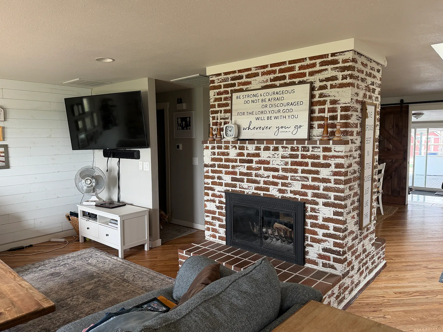 3 bed, 2200 sqft, $4,000 — Photo 4