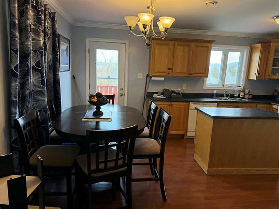 4th image of 50 Fagans Road