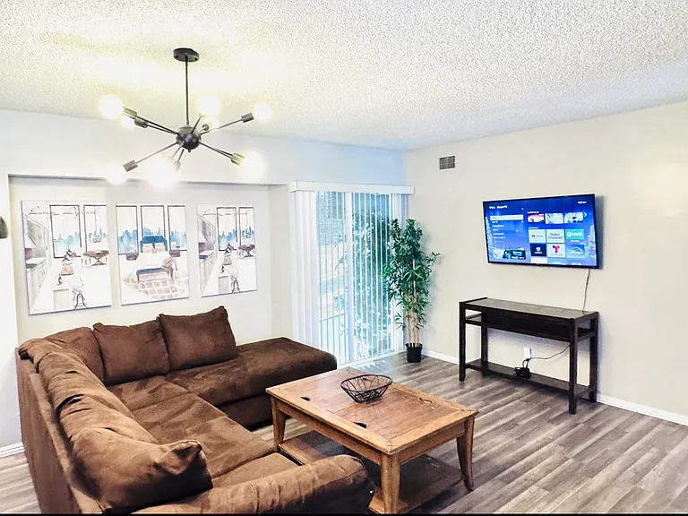 S William Miller Dr — Photo 8