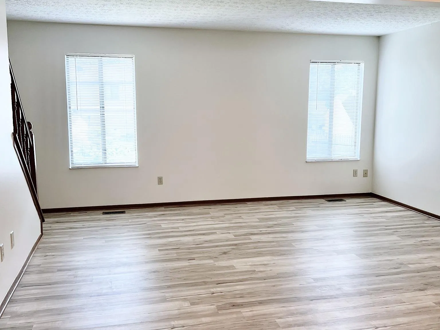 3719 Ellerdale Dr — Photo 3