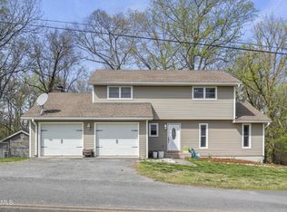 1816 Longview Ln, Dandridge, TN 37725