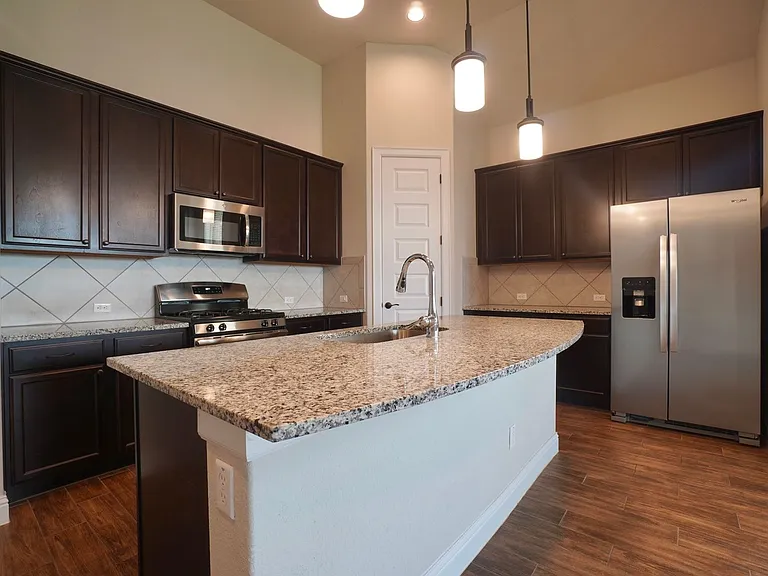 6650 Verona Pl — Photo 9