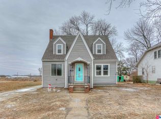 1406 Washington St, Hamburg, IA 51640