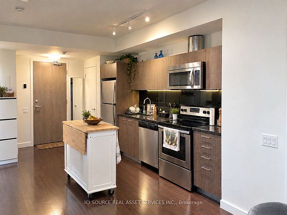 3rd image of 390 Cherry St #2509