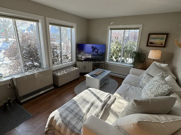 18 Ocean St APT 11, South Portland, ME 04106