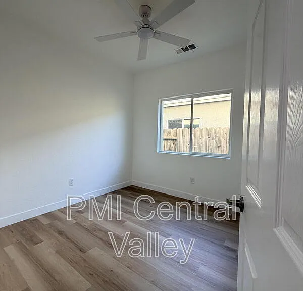 2210 Birchwood Ct — Photo 17