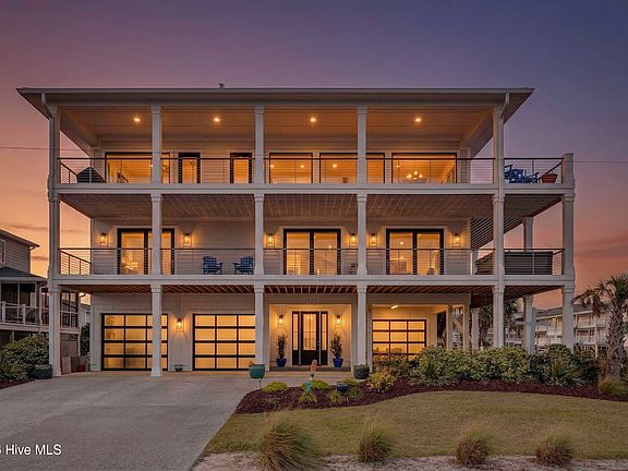 3rd image of 1423 N Shore Drive