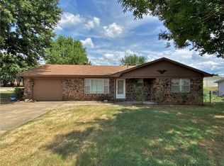 10 N 35th St, Van Buren, AR 72956