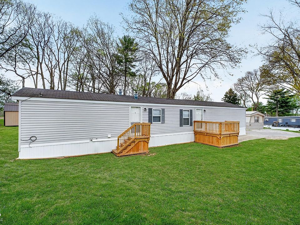 1st image of 48 Echo Lake West Dr