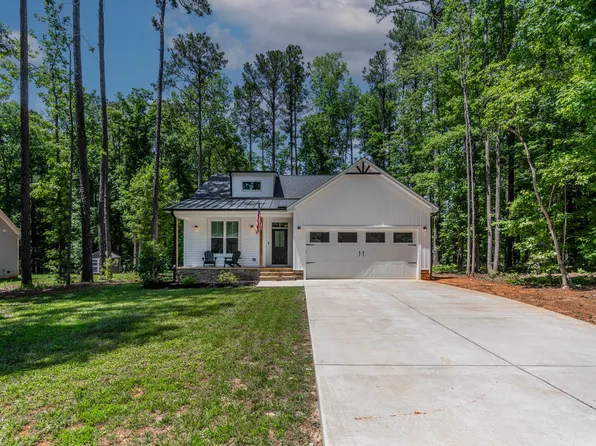 136 Hatchet Cv, Louisburg, NC 27549