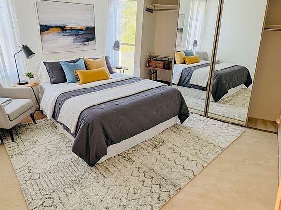 5th image of 5802 Royal Ridge Dr Unit M