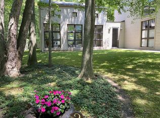 4567 Ammon Rd, Cleveland, OH 44143