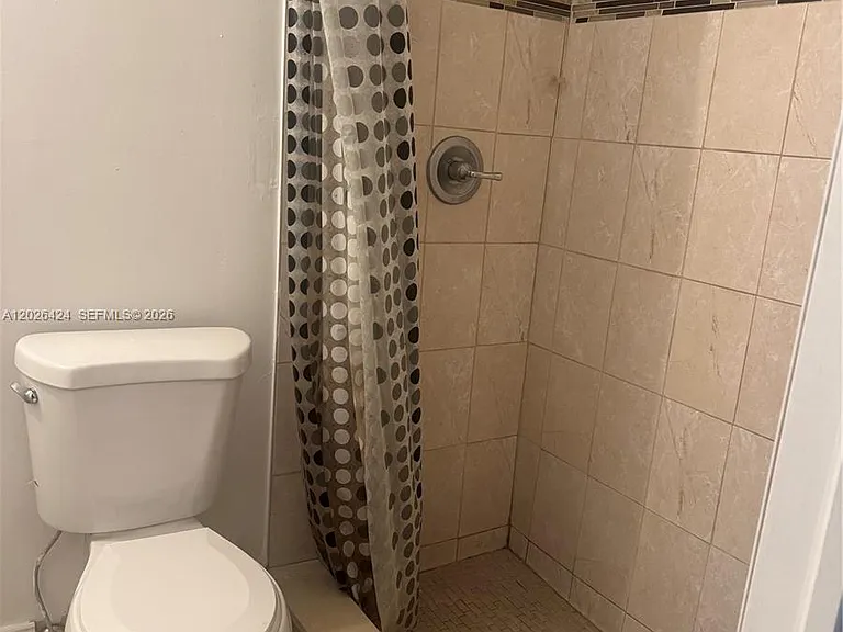 1180 NE 160th Ter #3 — Photo 3