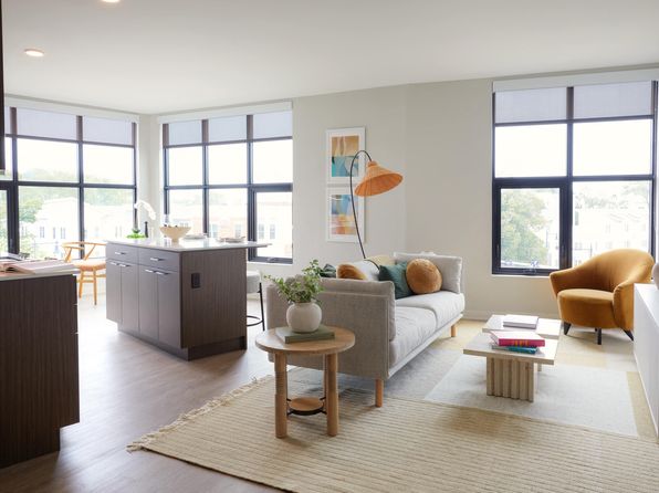 235 Old Colony Ave #4902092