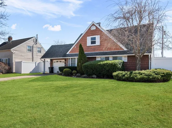 62 Polaris Drive, Levittown, NY 11756