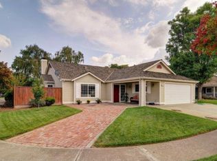 7820 Ponderosa Dr, Gilroy, CA 95020