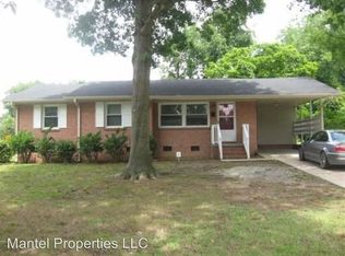 2002 Belcrest Dr, Greensboro, NC 27406