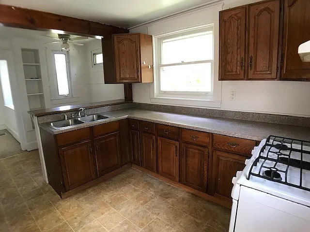 113 W Dewey St — Photo 7