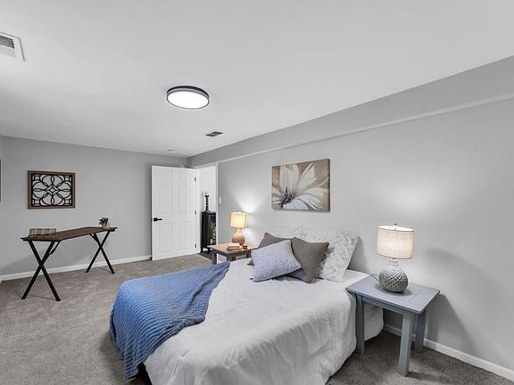 3rd image of 27283 W Nippersink Rd