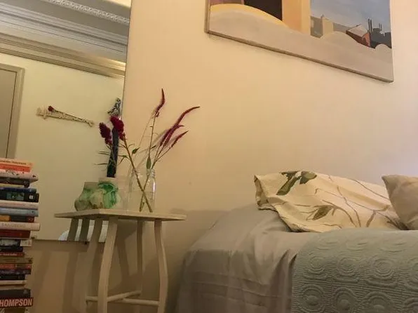 1732 Green St APT 1F, Philadelphia, PA 19130