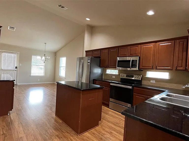 1807 Colorado Bend Dr — Photo 31