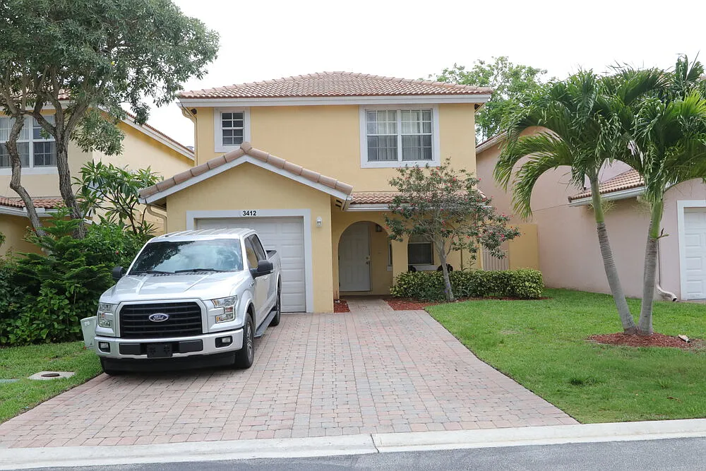 3 bed, 2.0 bath, 1478 sqft, $2,815 — Photo 1