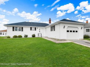 9 Caracas Ct, Toms River, NJ 08757