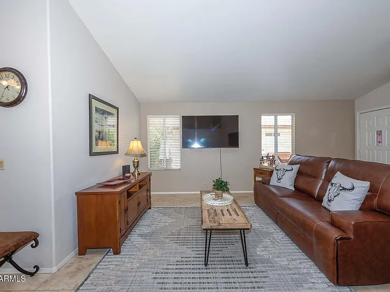 10509 W Runion Dr — Photo 3