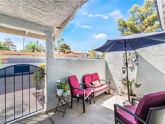 4th image of 2024 Bavington Dr Unit D