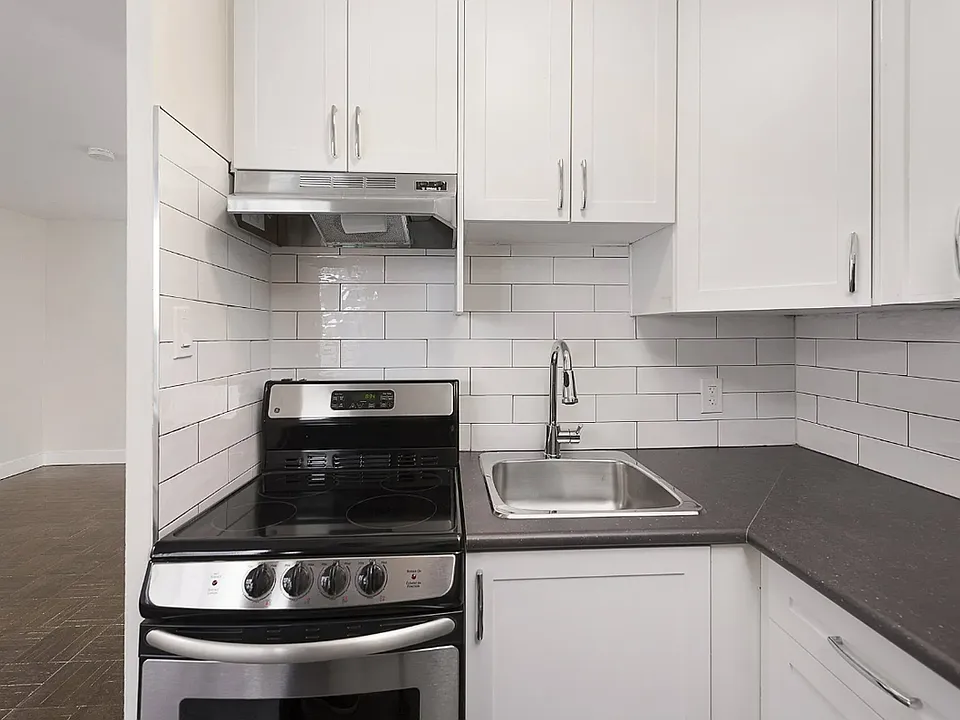 166 Wilson Ave