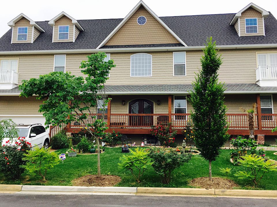 1st image of 2710 11th St S