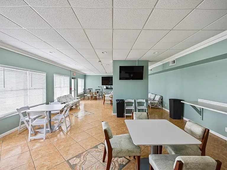 7200 Sunshine Skyway Ln S #6G — Photo 31