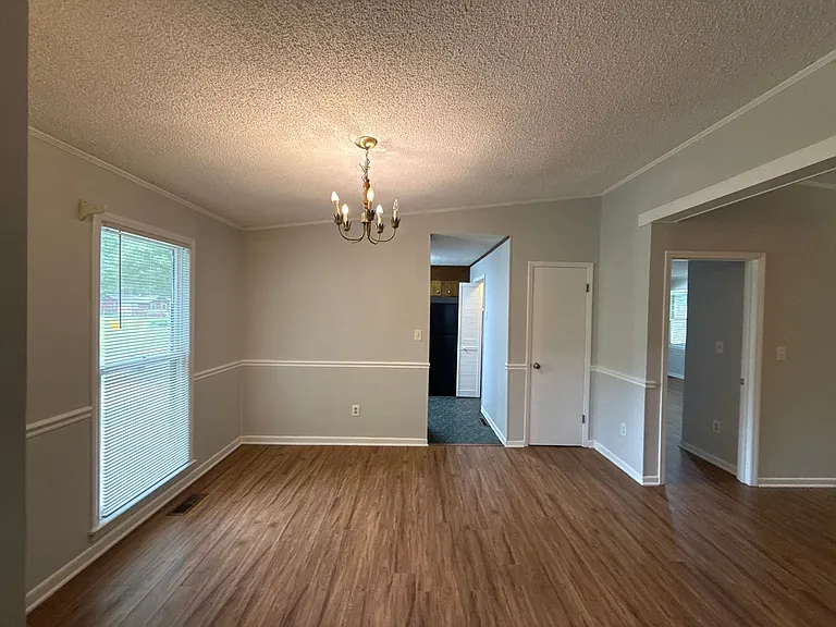 7905 Haverstraw Ct — Photo 3