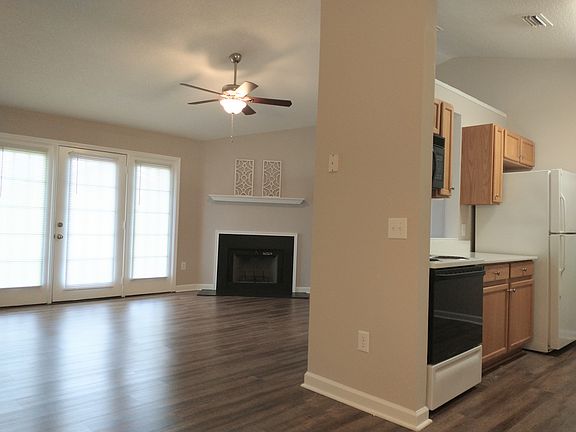 Open-Concept Living Room/Dining Room