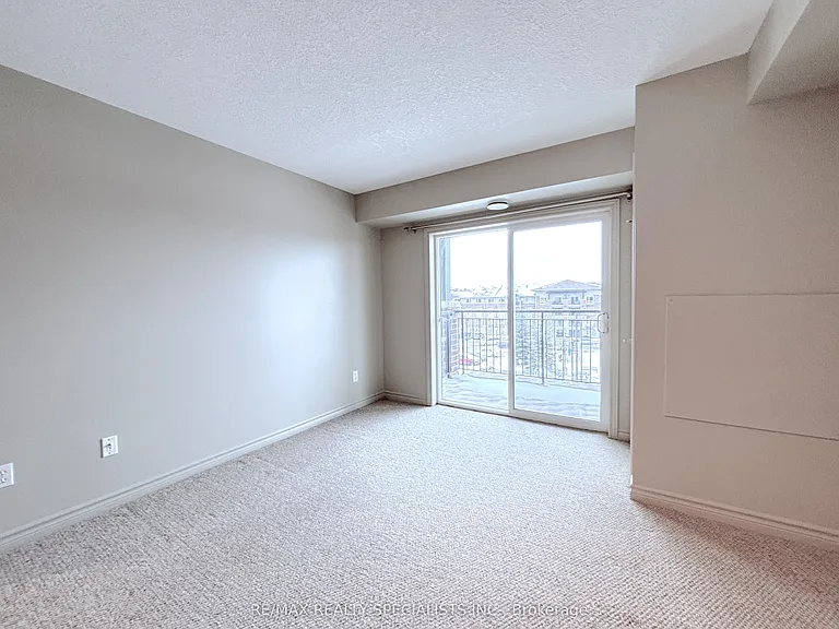 43 Goodwin Dr #404 — Photo 9