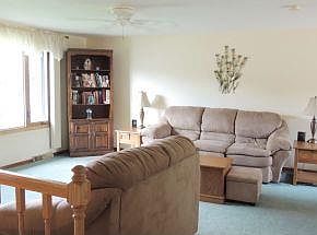 4th image of 920 Dellapenna Dr
