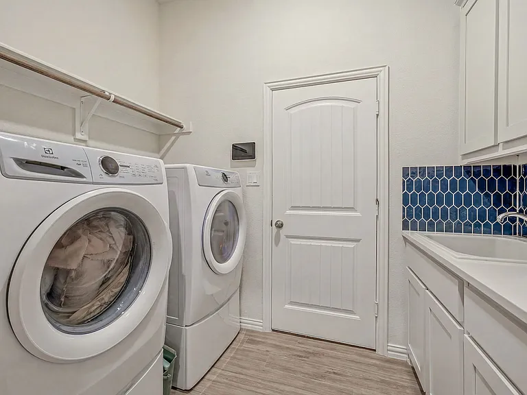 312 Honey Brook Ln — Photo 1