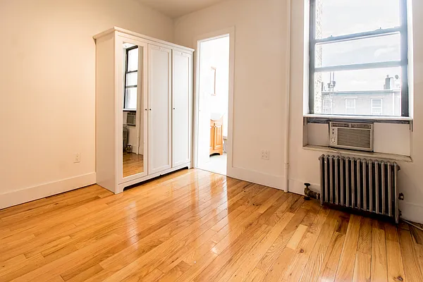 Rented by EXR | media 23