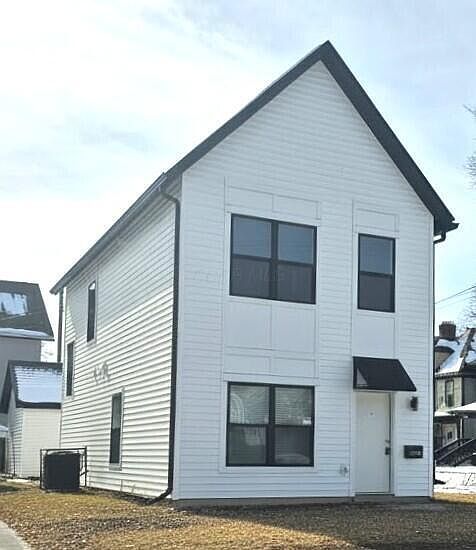 1st image of 1323 E Fulton St