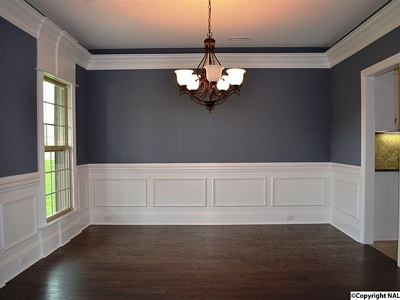 3rd image of 218 Woodgrove Dr