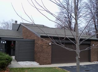 26 Webster Heights #26, allouez, WI 54301