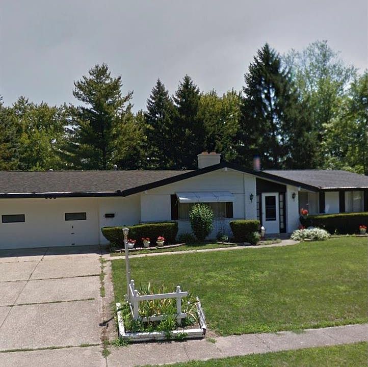 1st image of 350 Blairwood Dr