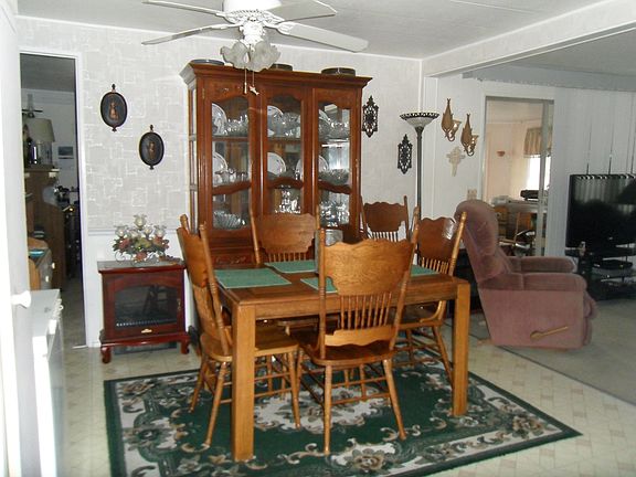 4th image of 2627 Teakwood Dr