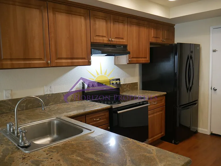 5226 Hemlock St #34 — Photo 8