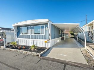 90 Blue Sky Ln, Oceanside, CA 92056