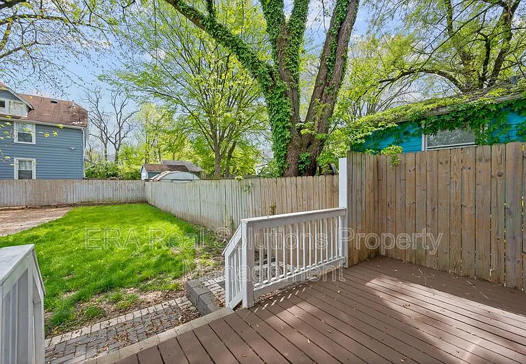 4616 Ward St — Photo 5